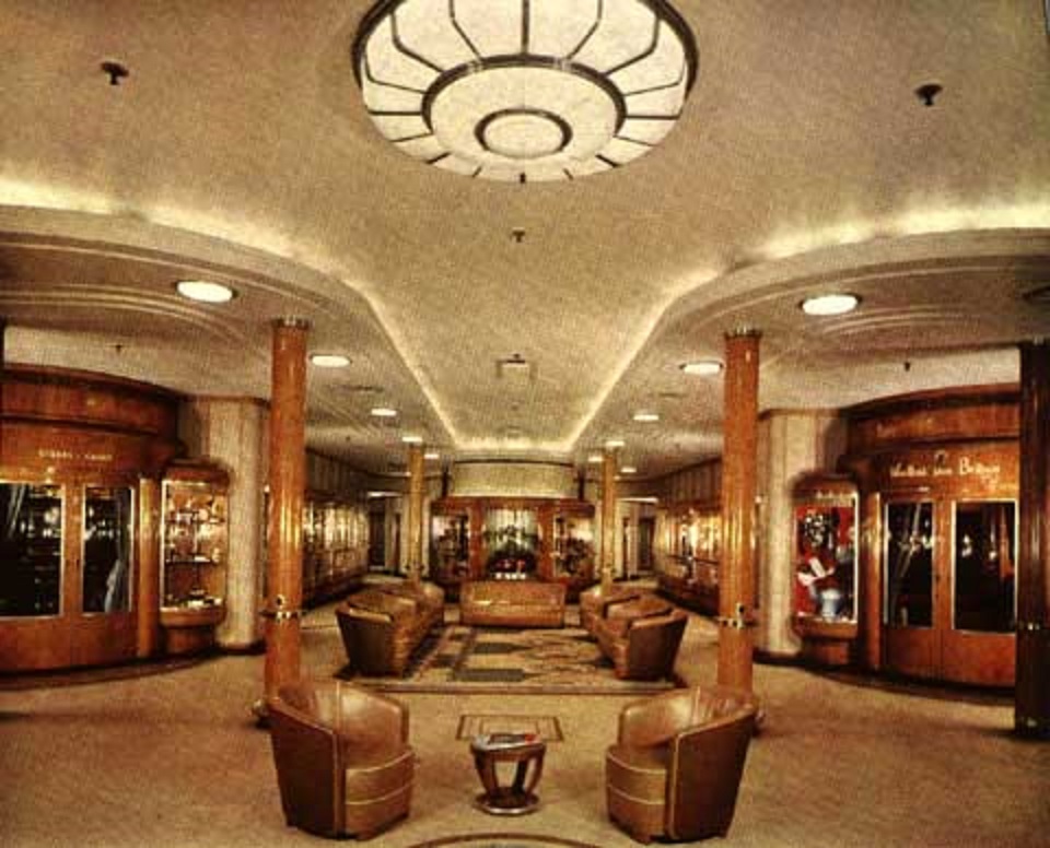 Queen-Mary-1st-class-Shopping Centre_LARGER